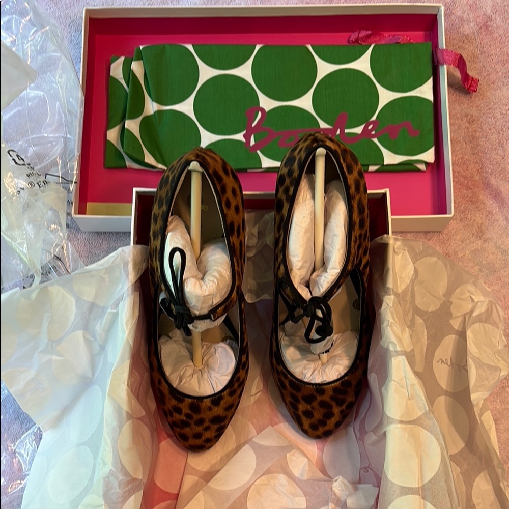 Boden Brown Leopard Print Heals